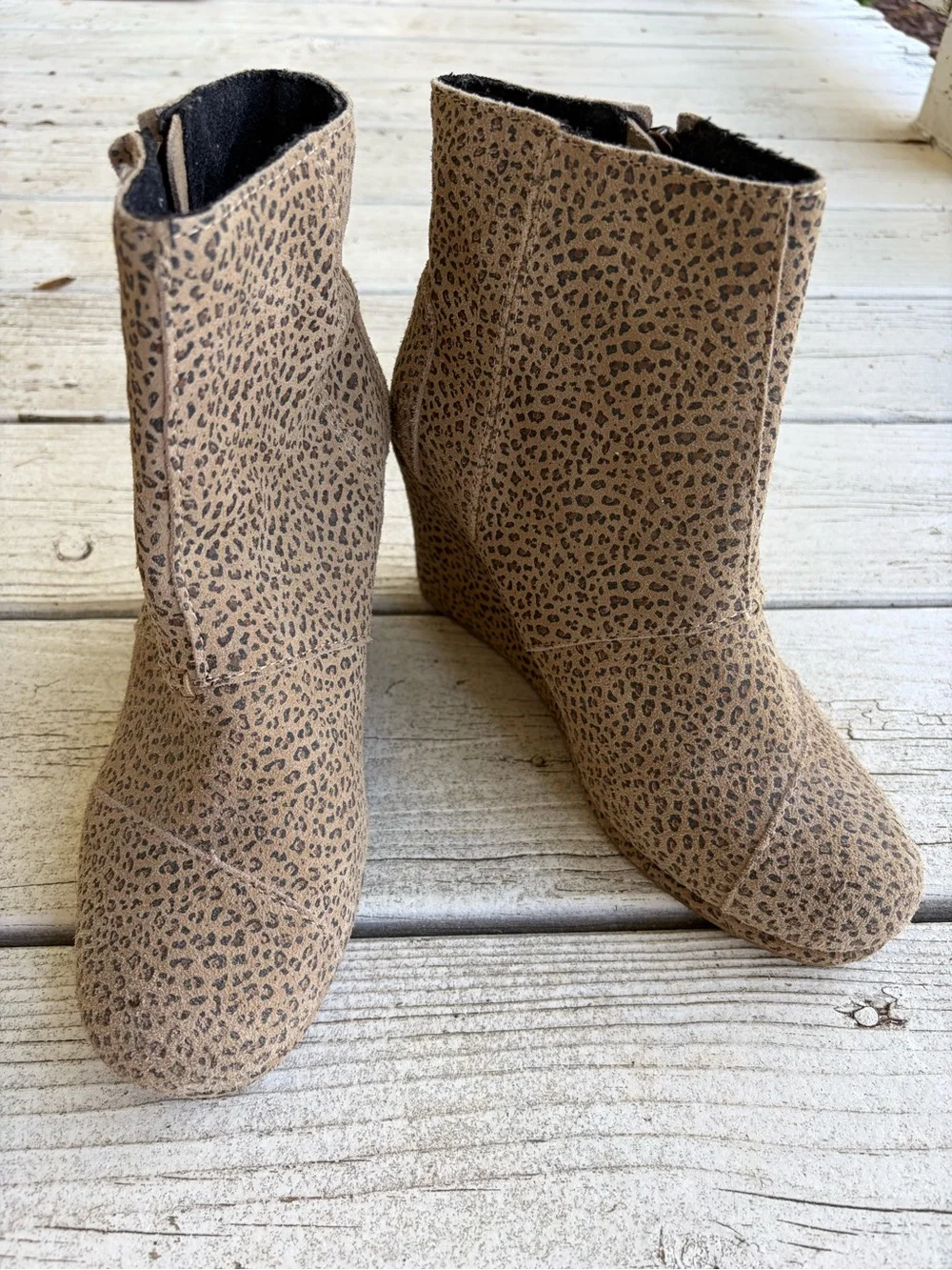 N/A toms desert